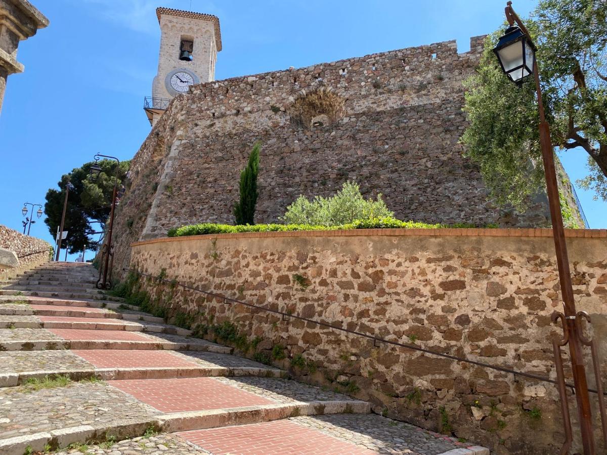 Le Suquet, Old Town, Center, 2 Appt, Public Parking Apartment *